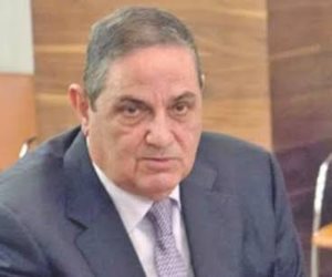 منع رجل الأعمال محمد الخشن و22 آخرين من التصرف في أموالهم
