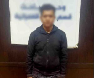 ضبط عاطل فى الجيزة لإدارته صفحة على مواقع التواصل للترويج لبيع المخدرات 