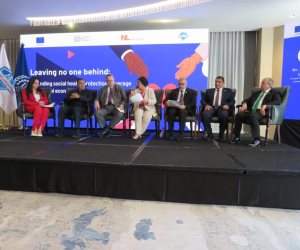نائب وزير الصحة تبحث مع برنامج الأغذية العالمي تعزيز التعاون وتؤكد أهمية دمج القطاع غير الرسمي في منظومة التأمين الصحي الشامل