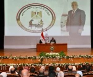 وزير الانتاج الحربي يلتقي الحاصلين على البرامج القيادية لتعظيم الاستفادة من خبراتهم