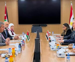 وزير البترول يبحث مع نظيره الأردني تعزيز التكامل في الطاقة والتعدين