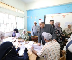 في اليوم الأول .. الشيخ أيمن عبدالغني يتفقد مركز تصحيح الشهادة الثانوية الأزهرية بمجمع مدينة نصر 