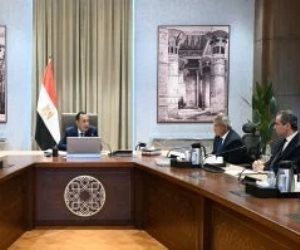 رئيس الوزراء يعقد اجتماعا لمتابعة تنفيذ تكليفات الرئيس بشأن الإعلام