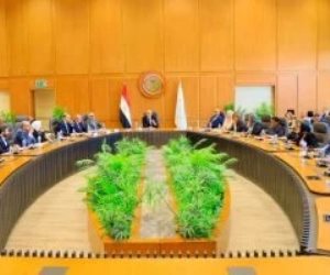وزير التعليم يلتقى أصحاب المدارس الدولية ويوجه بإعلان المصروفات قبل شهر أغسطس