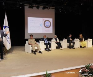 «شفرة المستقبل» بمكتبة الإسكندرية.. خبراء يناقشون دور الذكاء الاصطناعي والجينوم المصري في مواجهة التطرف والتضليل الرقمي