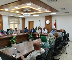 وزيرة الإسكان تتابع موقف عدد من المشروعات وملفات العمل بمدينة العبور الجديدة