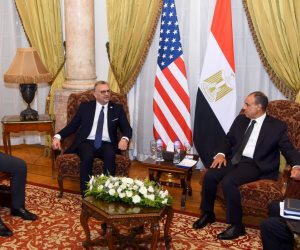 وزير الخارجية يستقبل كبير مستشاري الرئيس الأمريكي للشؤون العربية والأفريقية لبحث التطورات الإقليمية