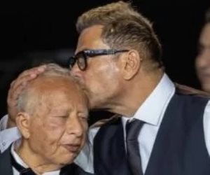 عمرو دياب ينعي هانى شنودة : ترك إرثا فنيا عظيما وأسهم في تشكيل أجيال كاملة