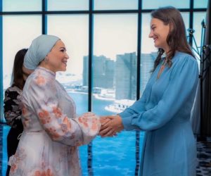 السيدة انتصار السيسي تستقبل السيدة الأولى للجبل الأسود في معرض "ديارنا" بمدينة العلمين