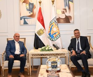 محافظ جنوب سيناء يستقبل رئيس الجهاز التنفيذي لتعمير سيناء  لمتابعة مشروعات الخطة الاستثمارية.. أعرف التفاصيل 
