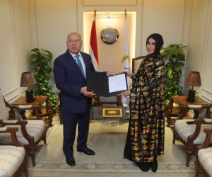 وزير النقل يعين سيدة أسوان بشركة قطارات النوم 