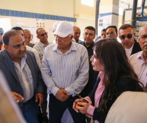 وزيرة الإسكان ومحافظ مطروح يتفقدان عددا من مشروعات مياه الشرب والصرف الصحي