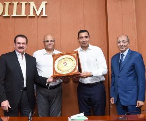 وزير الشباب والرياضة ومحافظ الإسكندرية يشهدان بداية احتفالية اليوم الرياضي العربي