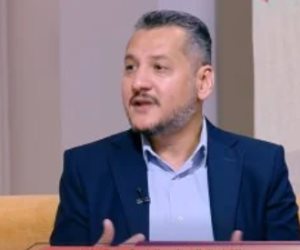 بطل واقعة الإنقاذ الجوي.. الدكتور محمد إبراهيم يروي كواليس إنقاذه ويشيد بـ"مصر للطيران"