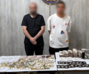 ضبط المتهمين بالنصب على 9 من تجار الذهب في الجيزة 