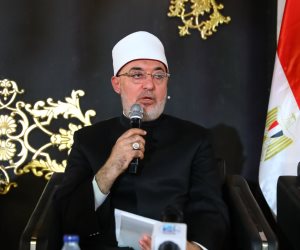 خلال ندوة توعوية بنادي قضاة بورسعيد.. مفتي الجمهورية يؤكد : التشكيك في الهوية وحرب المفاهيم المغلوطة أخطر ما يواجه الأسرة المصرية