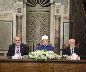 الجامع الأزهر: المجالس الحديثية حصن للتراث وختم كتابي الترمذي ترسيخٌ للتلقي المباشر عن العلماء