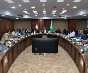 محافظ الجيزة يوجه بسرعة حل شكاوى المواطنين ويوفر فرص عمل لذوي الهمم