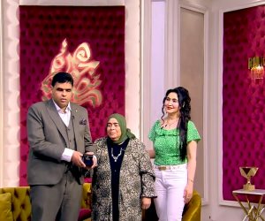  "برنامج جوهرة مصرية".. تكريم الأم المثالية بالقلادة الذهبية.. سمر الدسوقي: بناء الوعي لدى الأجيال الجديدة مسؤولية الإعلام والأسرة