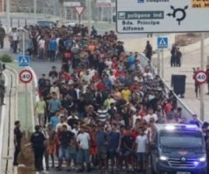 الداخلية المغربية تعلن تسجيل 11وفاة فى موجات الهجرة غير الشرعية إلى مدينة سبتة