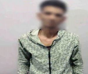 ضبط متهم بالاعتداء على طالب داخل محل عمله في السويس بعد تداول فيديو للواقعة