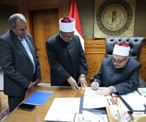 الشيخ أيمن عبد الغني يعتمد نتيجة الدور الثاني للشهادة الثانوية الأزهرية لمعاهد فلسطين بنسبة نجاح 97.7%