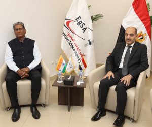 الرئيس التنفيذي لوكالة الفضاء المصرية يبحث مع السفير الهندي بالقاهرة سبل التعاون في الاستخدامات السلمية للفضاء الخارجي