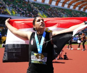 وزير الشباب والرياضة يهنئ إسيل أسامة بحضور رئيس اتحاد ألعاب القوى المصري