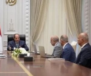 الرئيس السيسى يوجه بتنمية التصنيع المحلي في صناعات الرمال السوداء والأسمدة