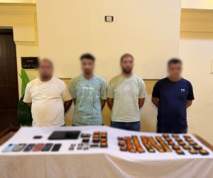 ضبط 4 أشخاص بالبحيرة لترويج وبيع خطوط هواتف محمولة مجهولة المصدر