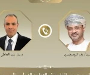 وزير الخارجية يبحث هاتفيا مع نظيره العُماني العلاقات الثنائية
