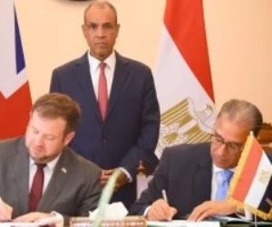 وزير الخارجية يستقبل وزير الدولة البريطانى للشرق الأوسط