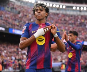 إنتهاء الشوط الأول بتقدم برشلونة على الأهلي 2-0 بكأس خوان جامبر