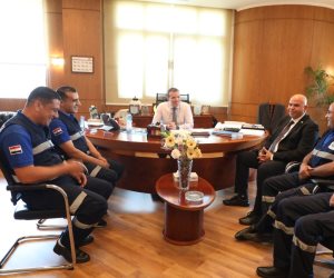 لردّ أمانات بقيمة 800 ألف جنيه وإنقاذ طفل من الموت.. عمرو رشيد يكرّم عددًا من رجال الإسعاف