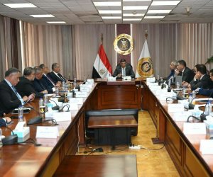مصر تفتح الطريق أمام صناعة مكونات السيارات.. خطة لتعميق التصنيع وزيادة الصادرات