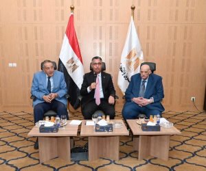 وزير التموين يوجّه بتشكيل لجنة مشتركة لدراسة مطالب أصحاب المخابز 