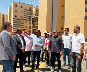وزيرة الإسكان تتابع موقف تنفيذ المشروعات السكنية والخدمية بمدينتي 15 مايو والعبور ومحافظة بورسعيد