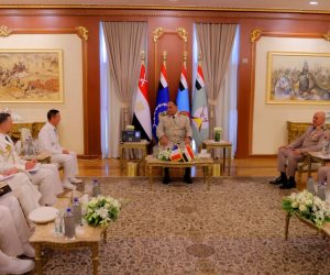وزير الدفاع ورئيس الأركان يلتقيان رئيس هيئة الأركان العامة للجيوش الفرنسية