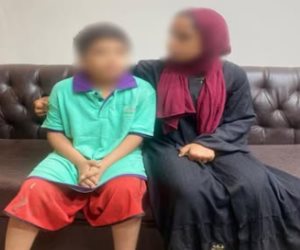 العثور على طفل متغيب بعد تركه منزل أسرته بسبب سوء معاملته