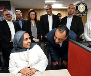 رئيس الوزراء يتفقد مشروع تطوير كورنيش الإسكندرية