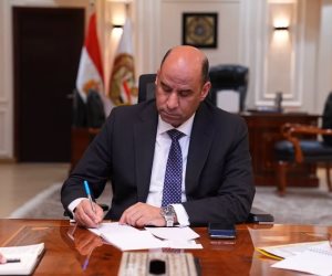 تنفيذًا لتوجيهات الرئيس السيسي بمواصلة الدعم والحماية.. وزير العمل يعلن بدء صرف منحة المولد النبوي الشريف للعمالة غير المنتظمة