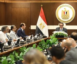 وزير الصحة يترأس الاجتماع الدوري لقيادات الوزارة لمتابعة سير العمل بمختلف الملفات