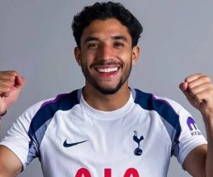 أول تعليق من عمر مرموش بعد انتقاله إلى توتنهام