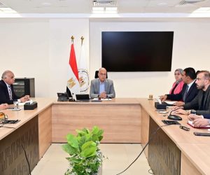 وزير الرى يلتقي عددًا من أعضاء مجلس النواب لمناقشة مطالب المواطنين 