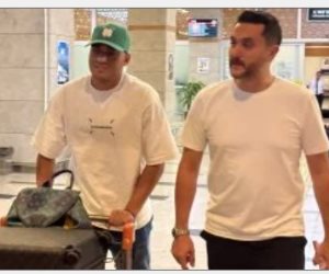 مصطفى محمد يصل تركيا ويبعث رسالة قوية لجماهير كونياسبور.. (فيديو)