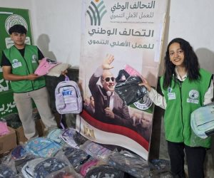 «إيد واحدة» في البحيرة.. مؤسسة نبيل الكاتب تدعم 600 مستفيد بمستلزمات وملابس مدرسية