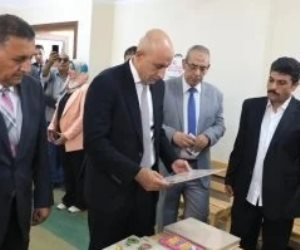 وزير التعليم يشدد على تسليم الكتب للطلاب في موعدها وتحقيق الانضباط بالمدارس