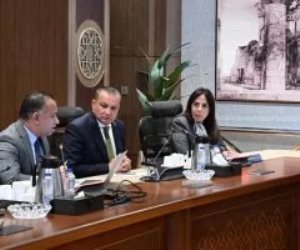رئيس الوزراء يتابع عددا من ملفات العمل الخاصة بالهيئة العامة للتنمية السياحية