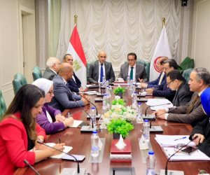 وزيرا الصحة والتربية والتعليم يبحثان تطوير منظومة مدارس التمريض