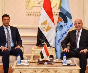 رئيس الهيئة العربية للتصنيع ووزير الصناعة يبحثان تعزيز التصنيع المحلي وتوطين التكنولوجيا